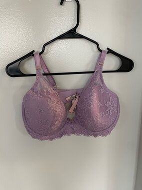 Victoria's Secret Lavender Lace Underwire Bra